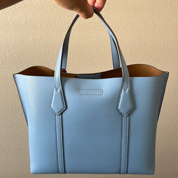 Tory Burch Perry small triple compartment tote - Picture 3 of 9